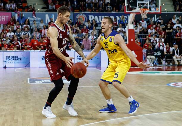 拉塞尔与维 拉塞尔与维